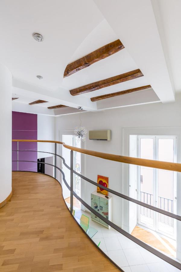 Design & Studio Duplex At National Museum Neapel Exteriör bild